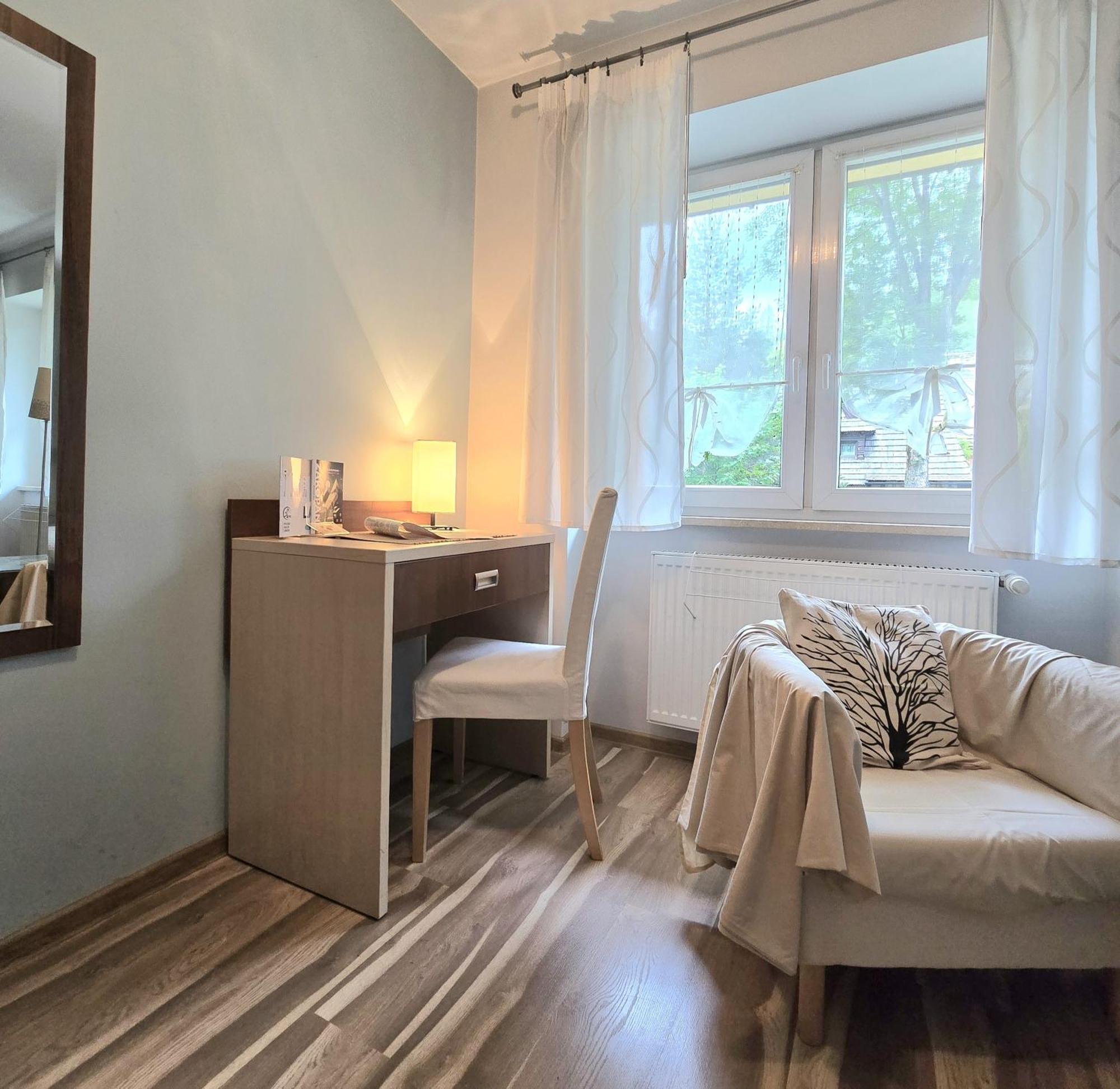 Willa Jagiellonka Apartamenty W Centrum, Parking